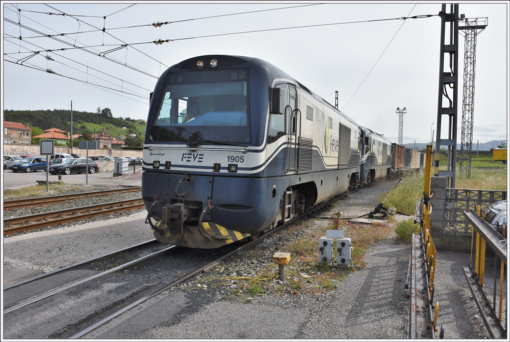 Zweikraftlok 1905 und 1907 in Barreda nahe Santander. (22.05.2016)