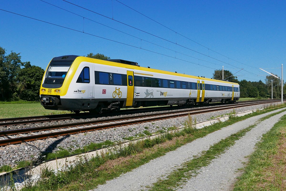 Zwischen Bad Schussenried und Aulendorf befindet sich 612 106 als RB 52866 auf der Fahrt von Ulm nach Sigmaringen (09.09.2020).