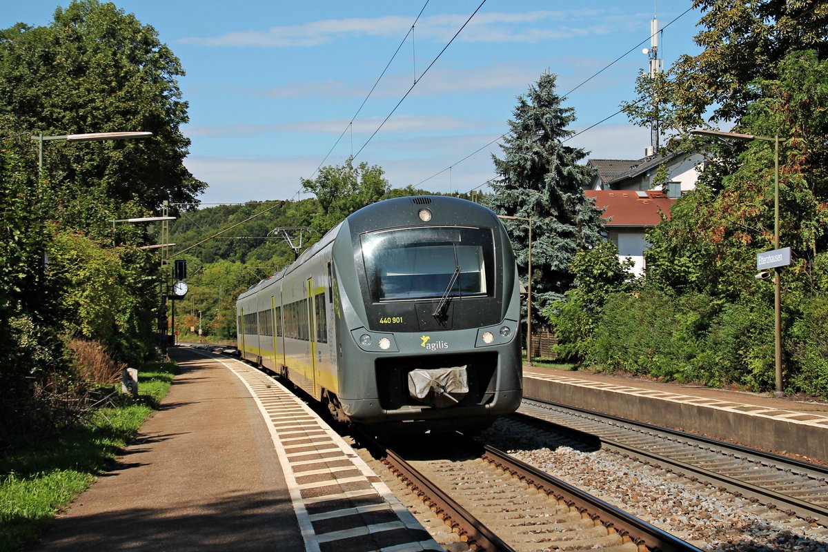 Zwischenhalt am 28.08.2015 von agilis 440 901  Plattling  als ag (Neunmarkt (Oberpf) - Plattling) in Etterzhausen.