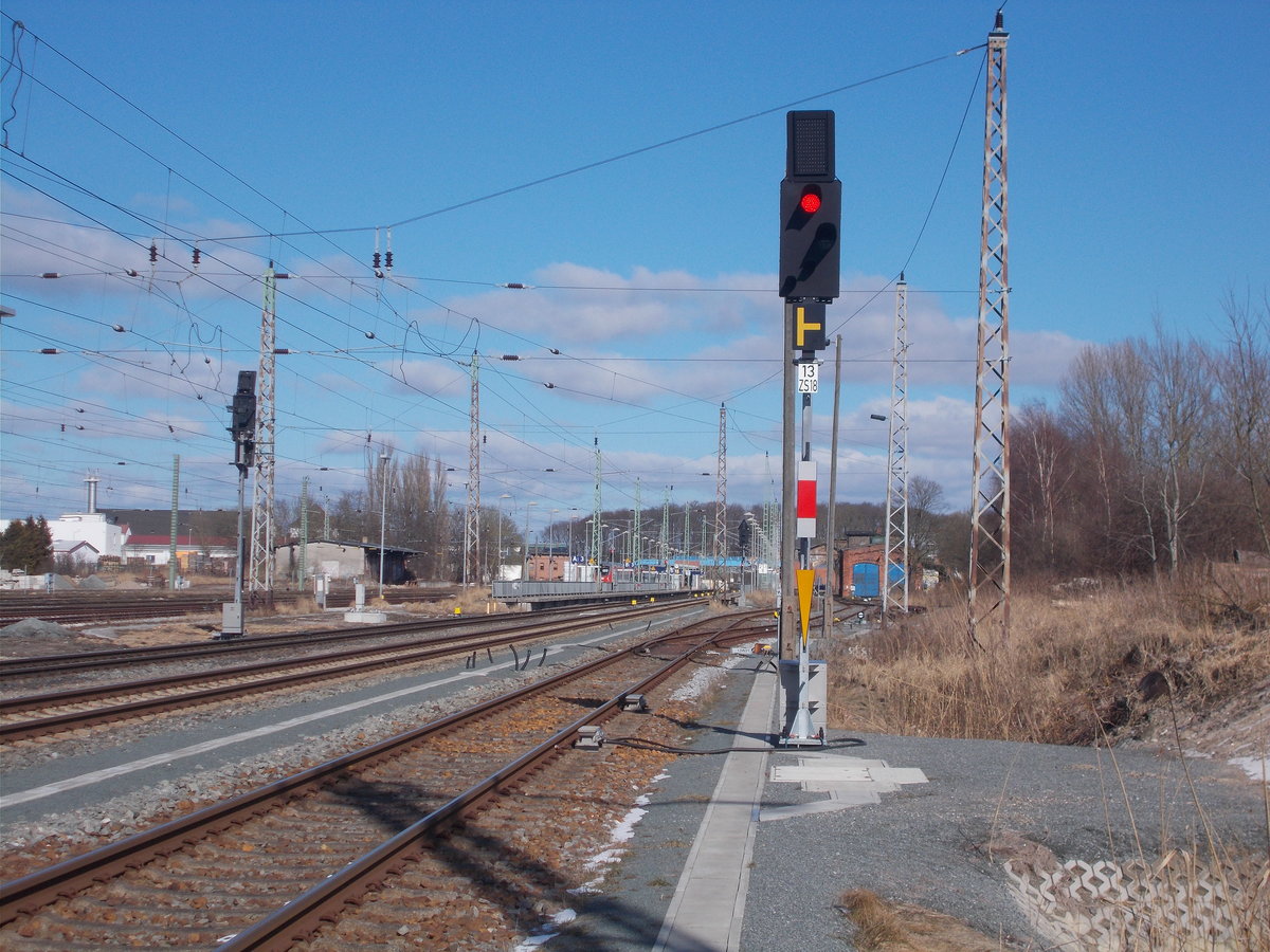 Zwischensignal ZS18,mit Stumpfgleissignal,am 18.März 2018,in Bergen/Rügen.