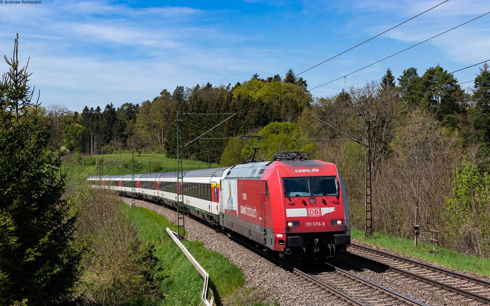 101 076	 CEWE  mit dem IC 280 / RE 50280 (Zürich HB / Singen(Htw) - Stuttgart Hbf) bei Eutingen 4.5.23