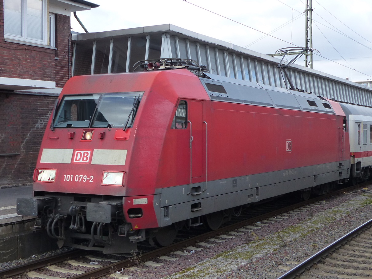 101 079 mit IC 2205 nach Köln in Münster, 14.03.2023