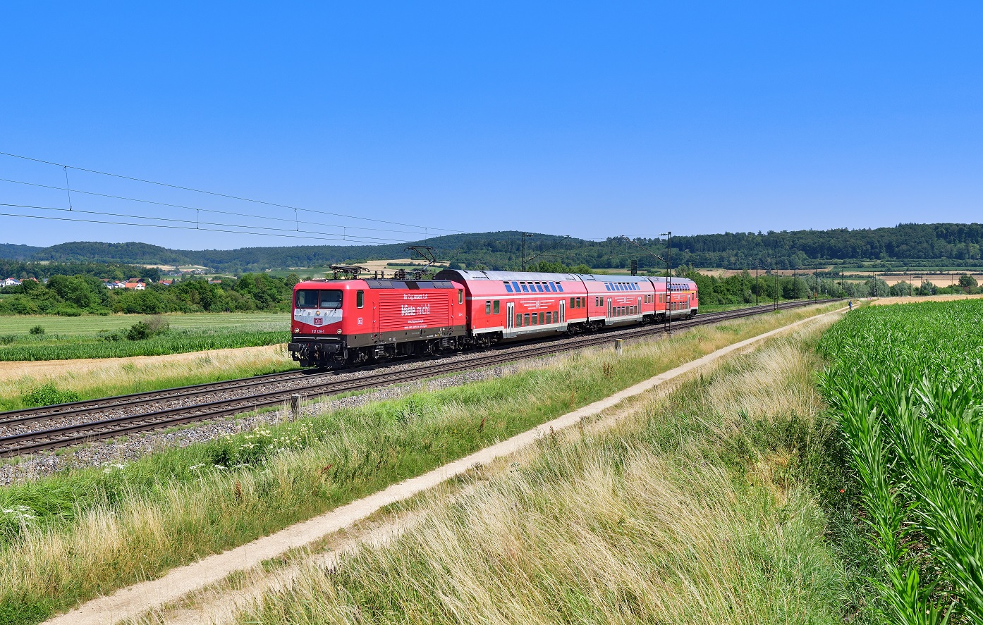 112 139 mit einem Ersatzzug am 07.07.2023 bei Wettelsheim.