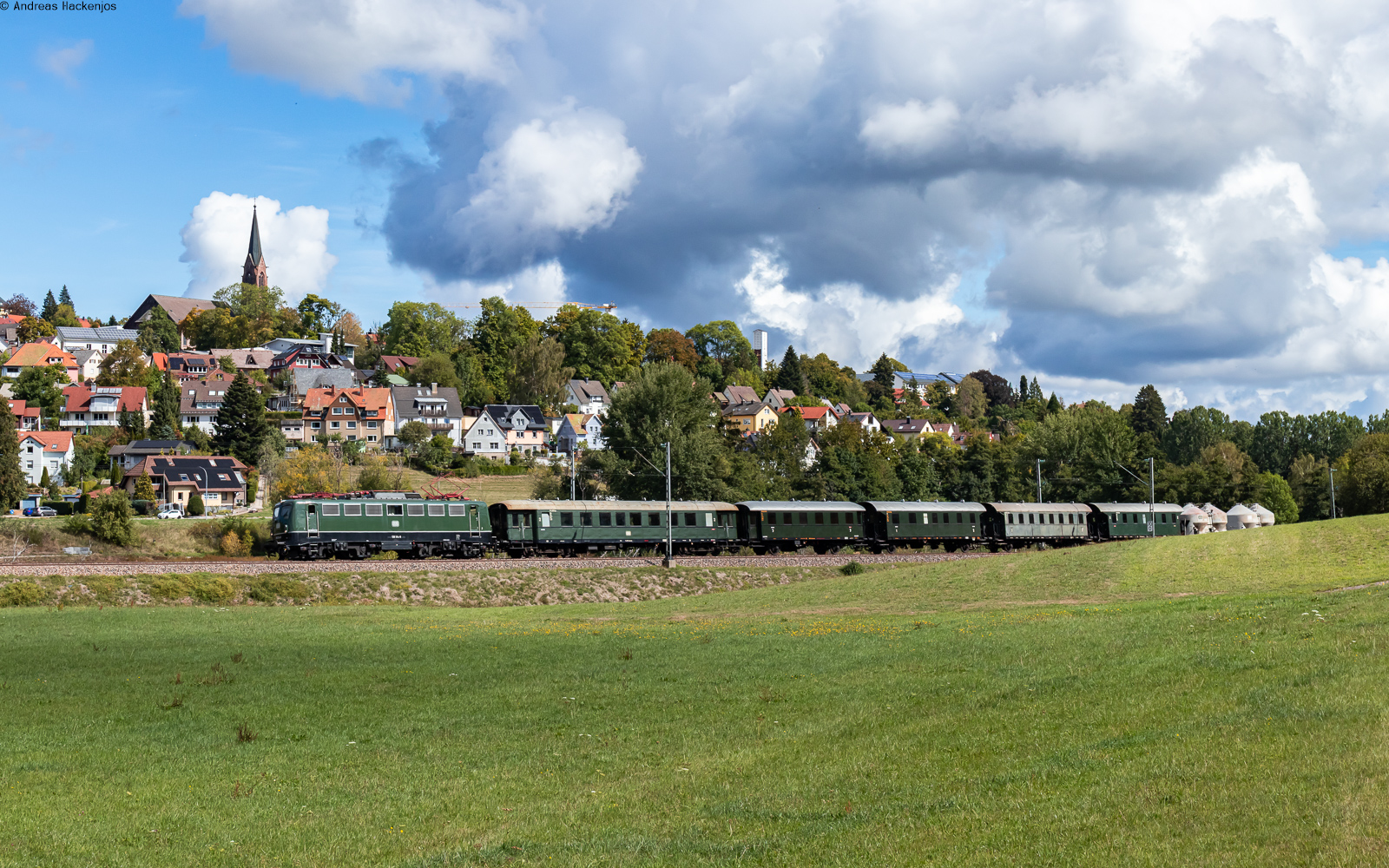 139 314 mit dem DLr 74236 (Seebrugg - Neustadt B�big) bei St.Georgen 14.9.26