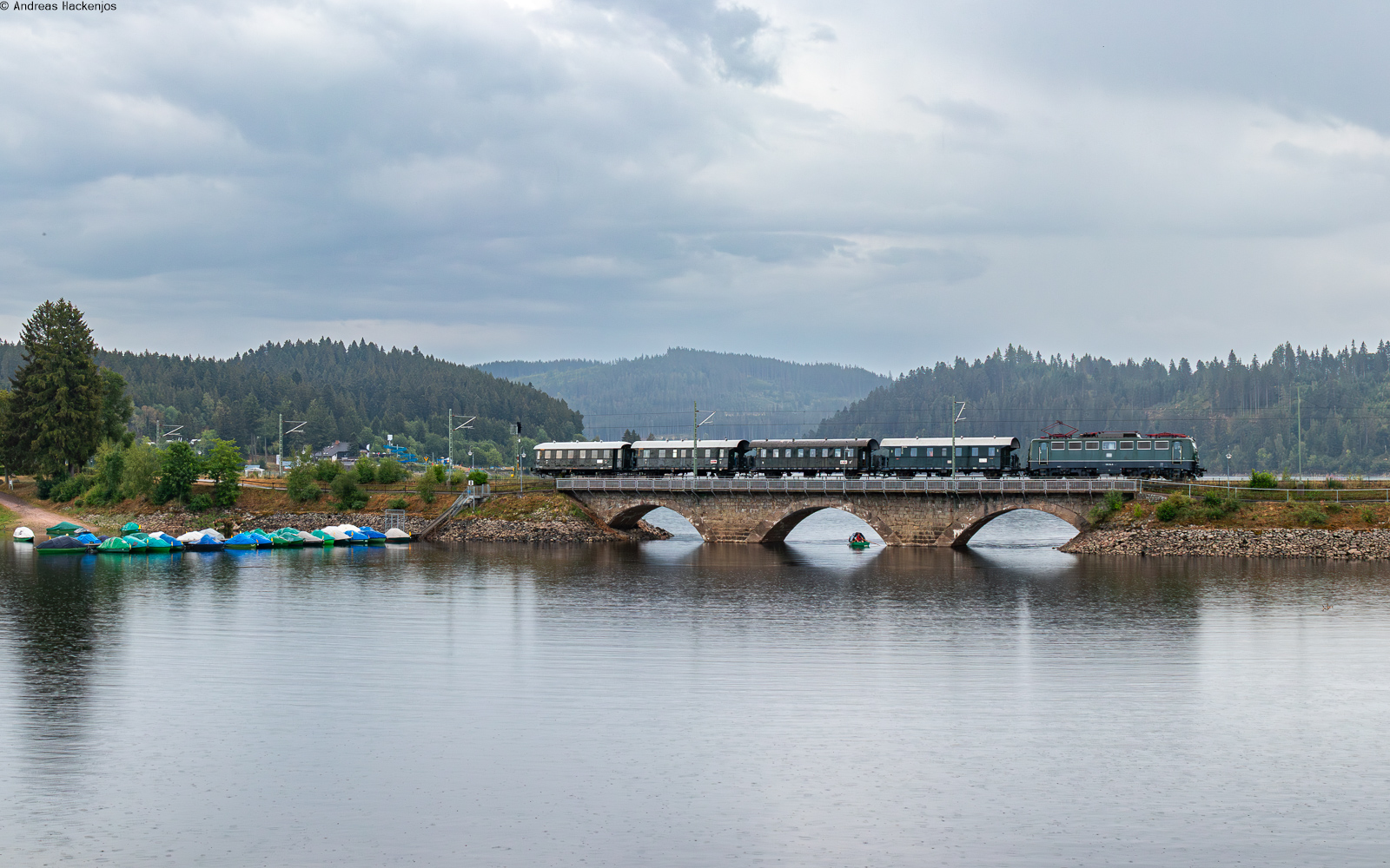 139 314 mit der DRB xxxxx (Seebrugg - Titisee) in Schluchsee 19.7.26