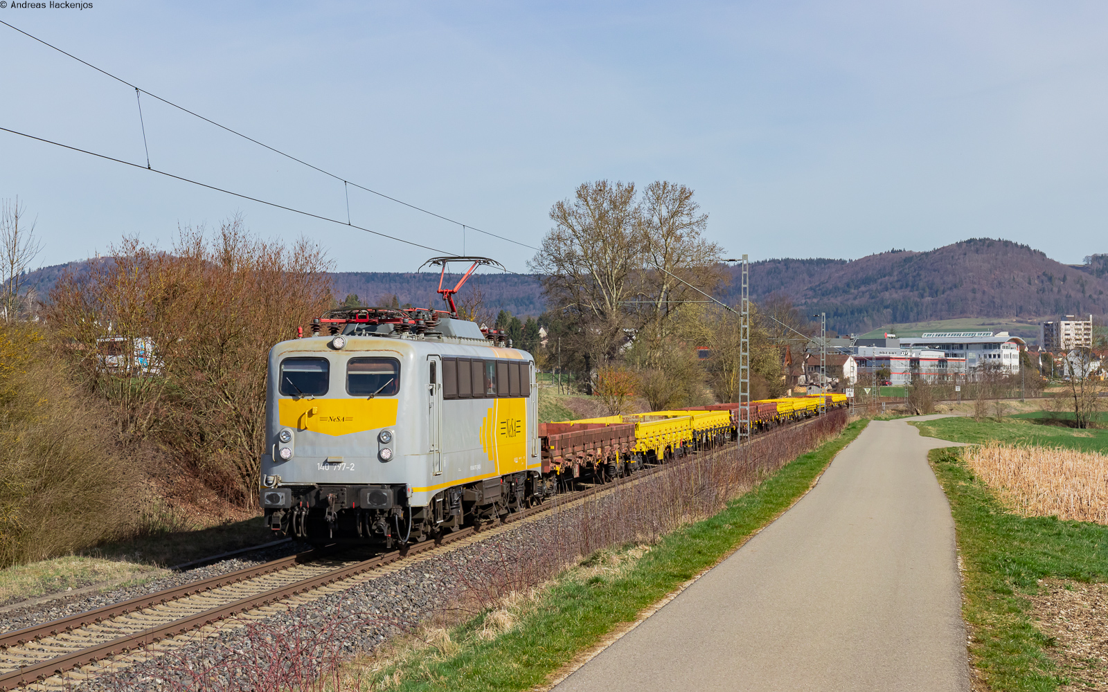 140 797 mit dem DGV 92040 (Sulz - Villingen) bei Weilheim 20.3.24
