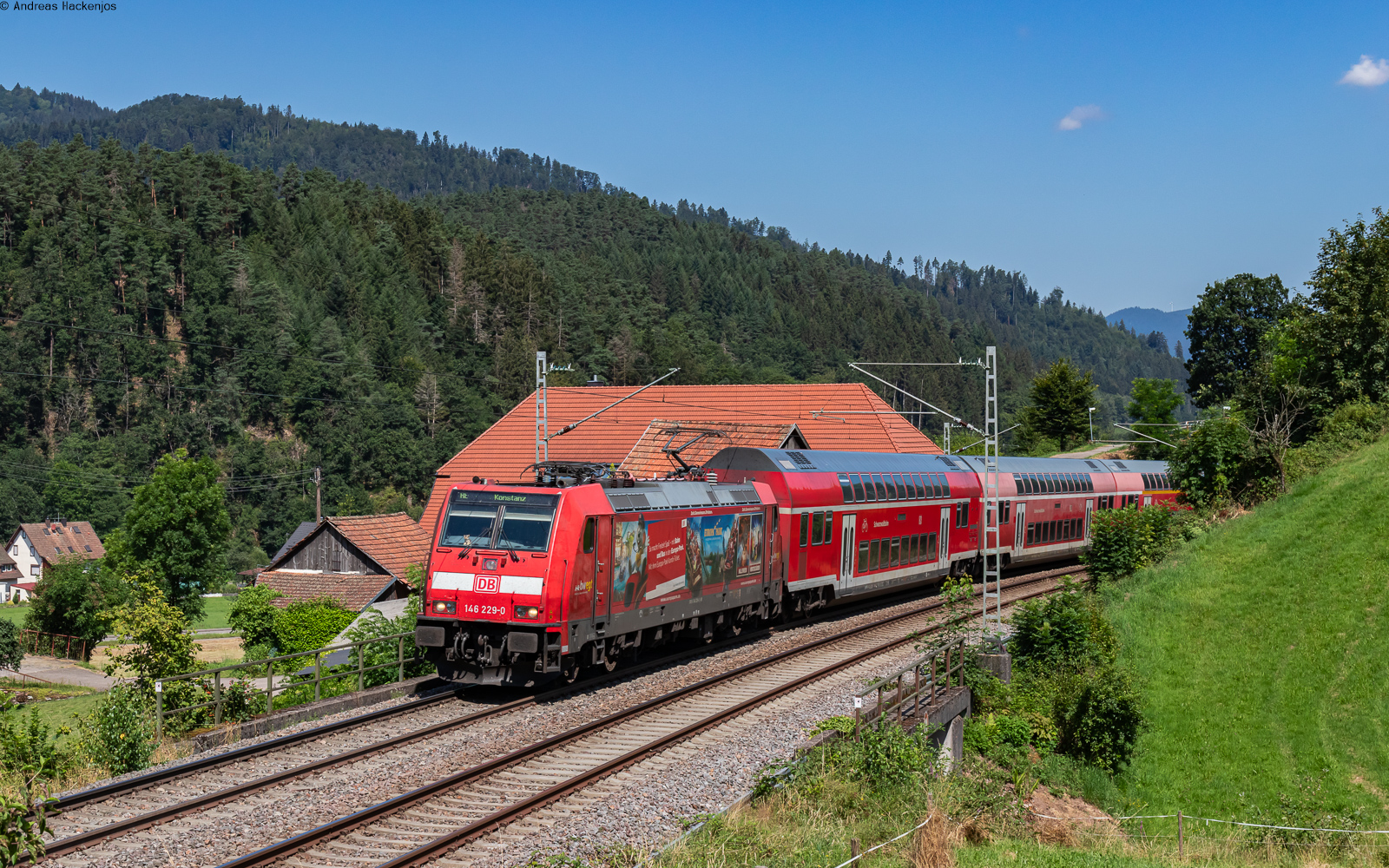 146 229  Europapark  mit dem RE 4721 (Karlsruhe Hbf - Konstanz) bei Gutach 20.7.24