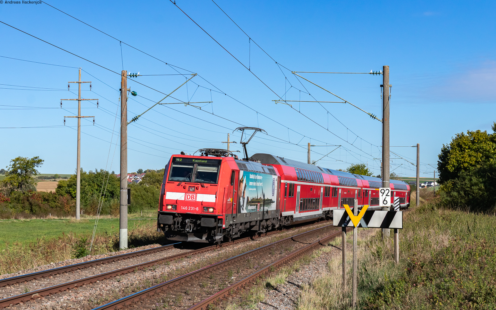 146 231  Radolfzell Heimattage  mit dem RE 4717 (Karlsruhe Hbf - Konstanz) bei Beckhofen 22.9.26
