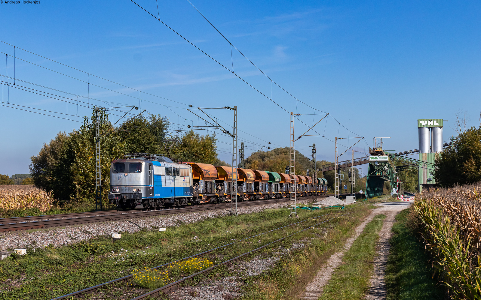 151 075 mit dem DGS 91200 (Villingen - Friesenheim) bei Friesenheim 2.10.25