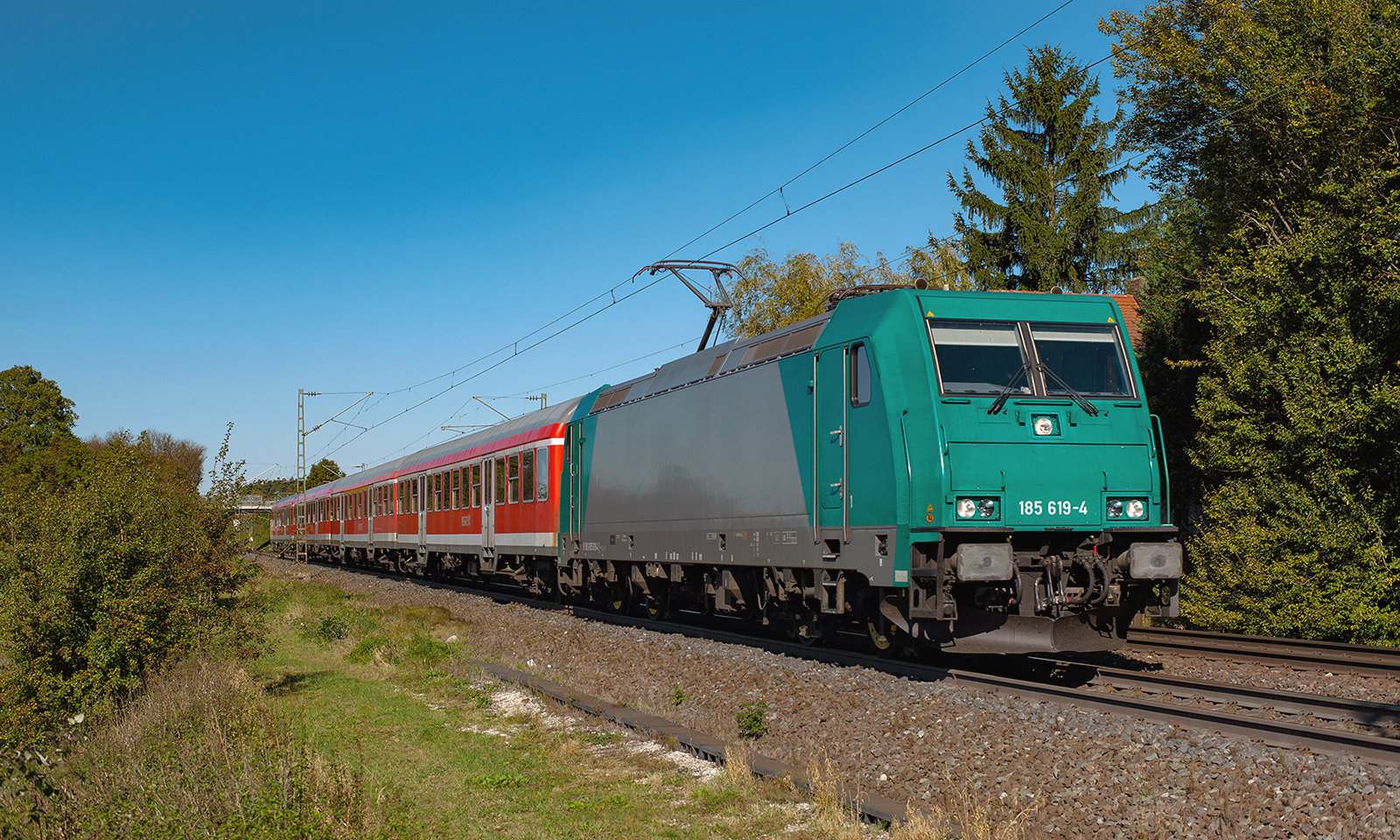 185 619-4 D-RBSAF - Postbauer-Heng - 15.10.2011 - S 39333, Nürnberg - Neumarkt
