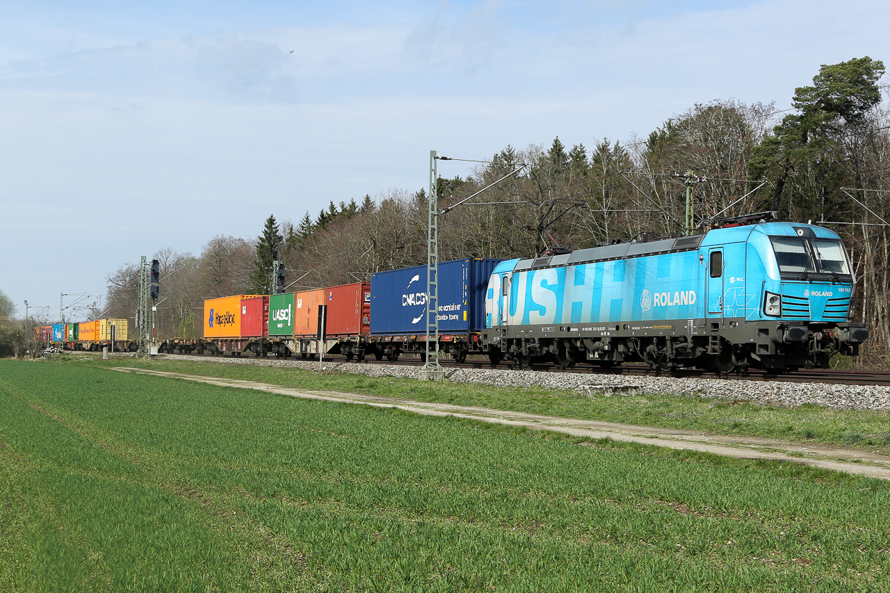 193 753 Rushhh, Roland am 22.03.2024 bei Eglharting auf dem Weg nach Salzburg.