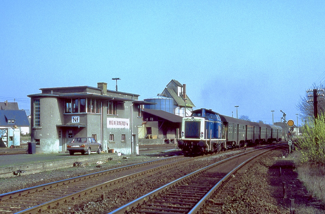 212 374, Niedermendig, N7266, 11.03.1989.