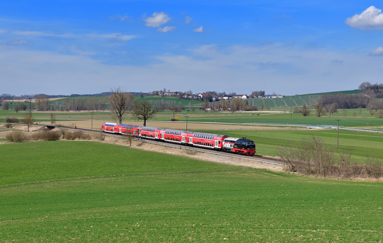 218 497 mit RB40 am 22.03.2023 bei Weidenbach.