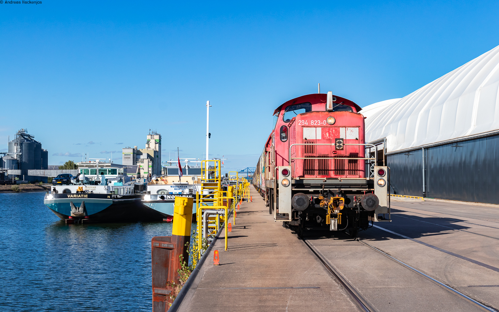 294 823 als Rangierfahrt im Kehler Hafen 3.9.25