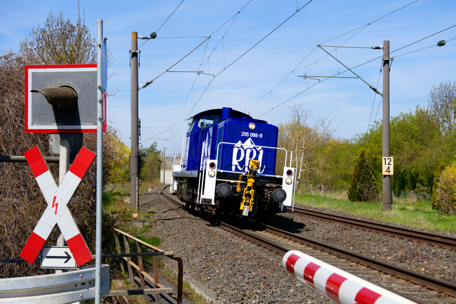 295 088 RBL als Lz bei Staffelbach Richtung Bamberg, 24.04.2021