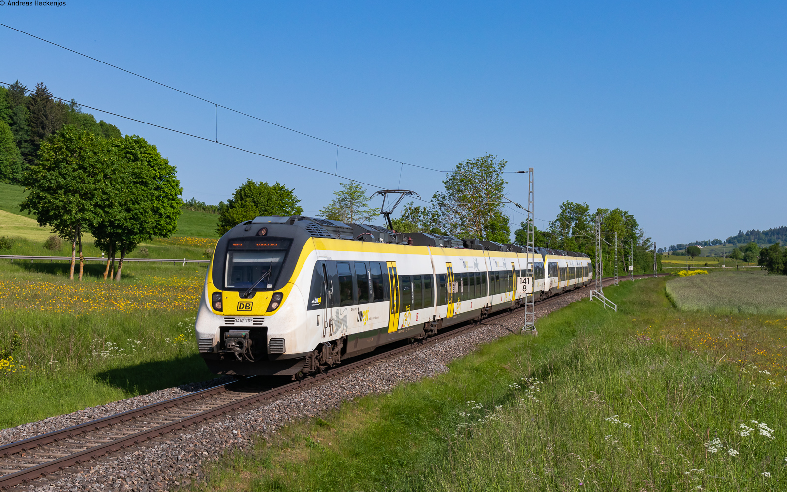 3442 205 und 3442 203 als RE 4775 (Stuttgart Hbf - Konstanz) bei Rietheim 29.5.23
