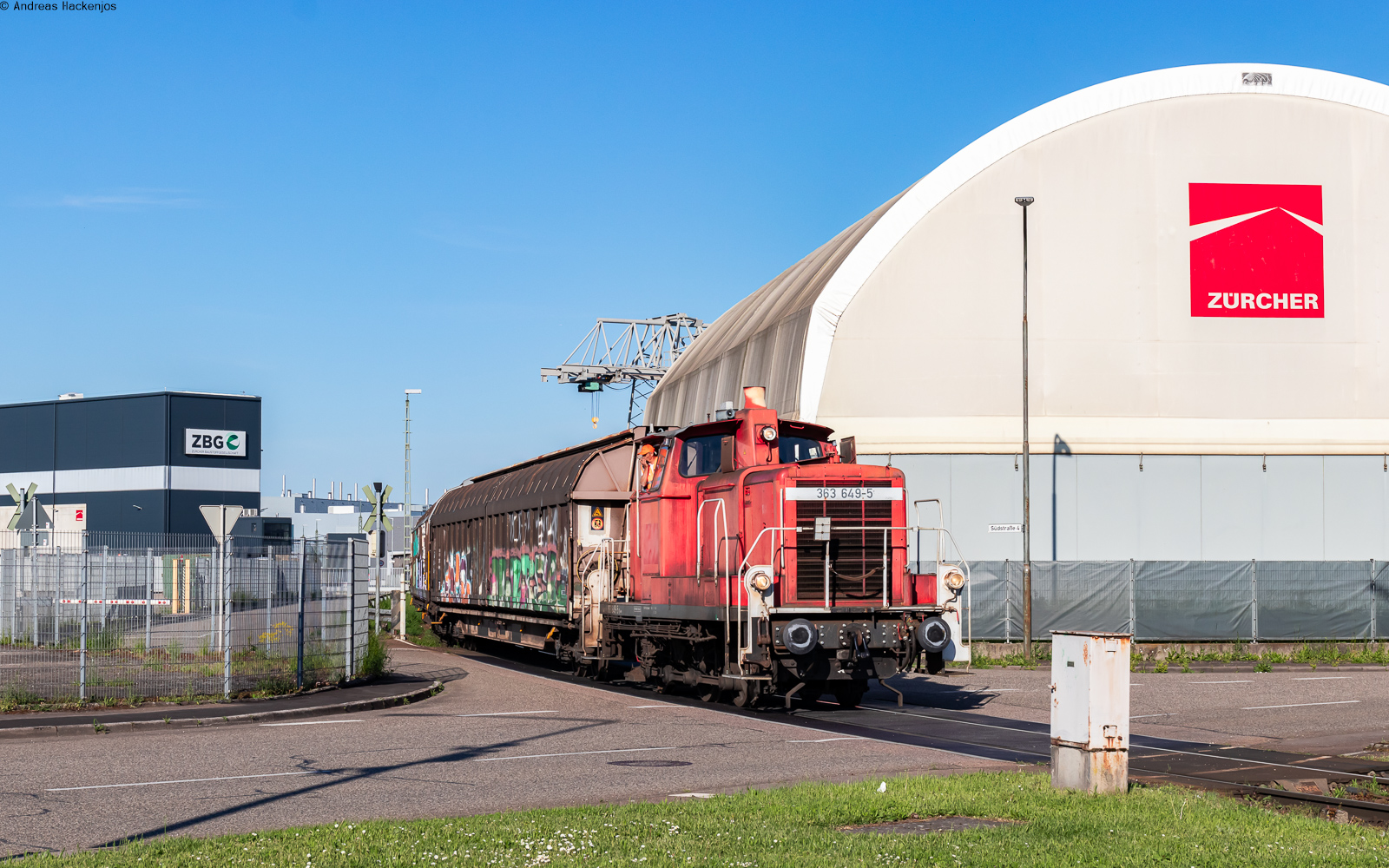 363 649 mit H-Wagen als Rangierfahrt im Kehler Hafen 28.4.24