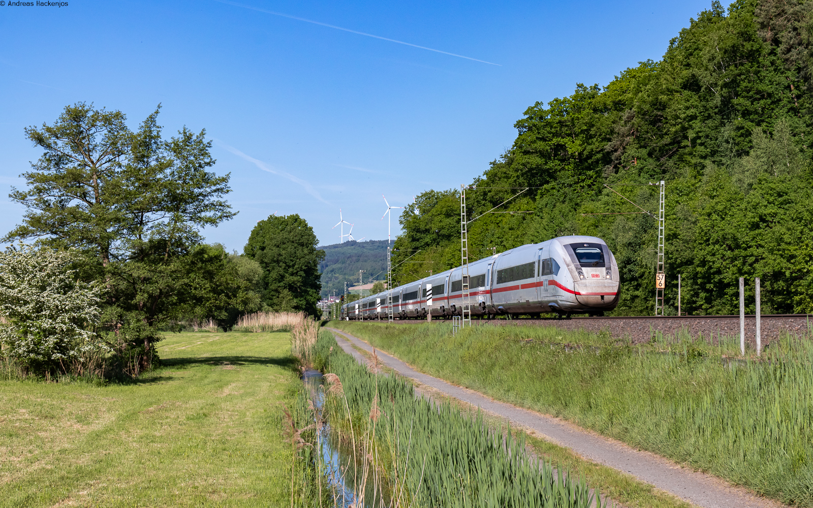 412 051 als ICE 694 (Stuttgart Hbf - Berlin Hbf) bei Kinzighausen 13.5.25