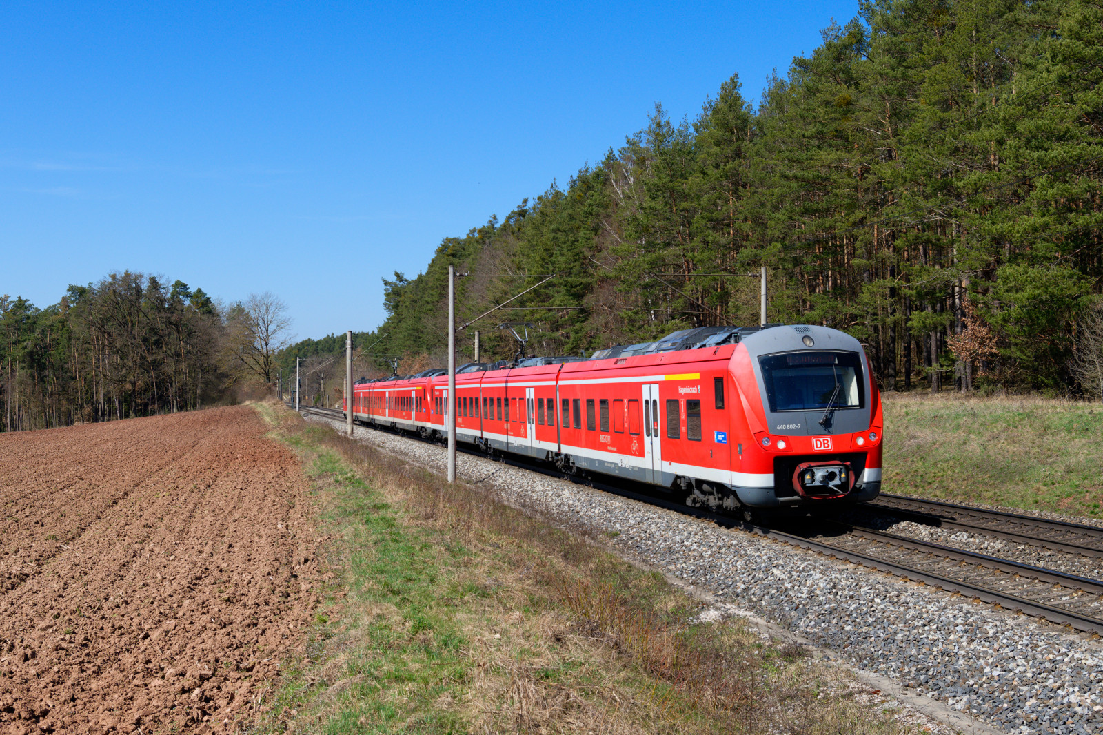 440 302 DB Regio  Hagenbchach  als RE 58215 (Wrzburg Hbf - Nrnberg Hbf) bei Hagenbchach, 30.03.2021