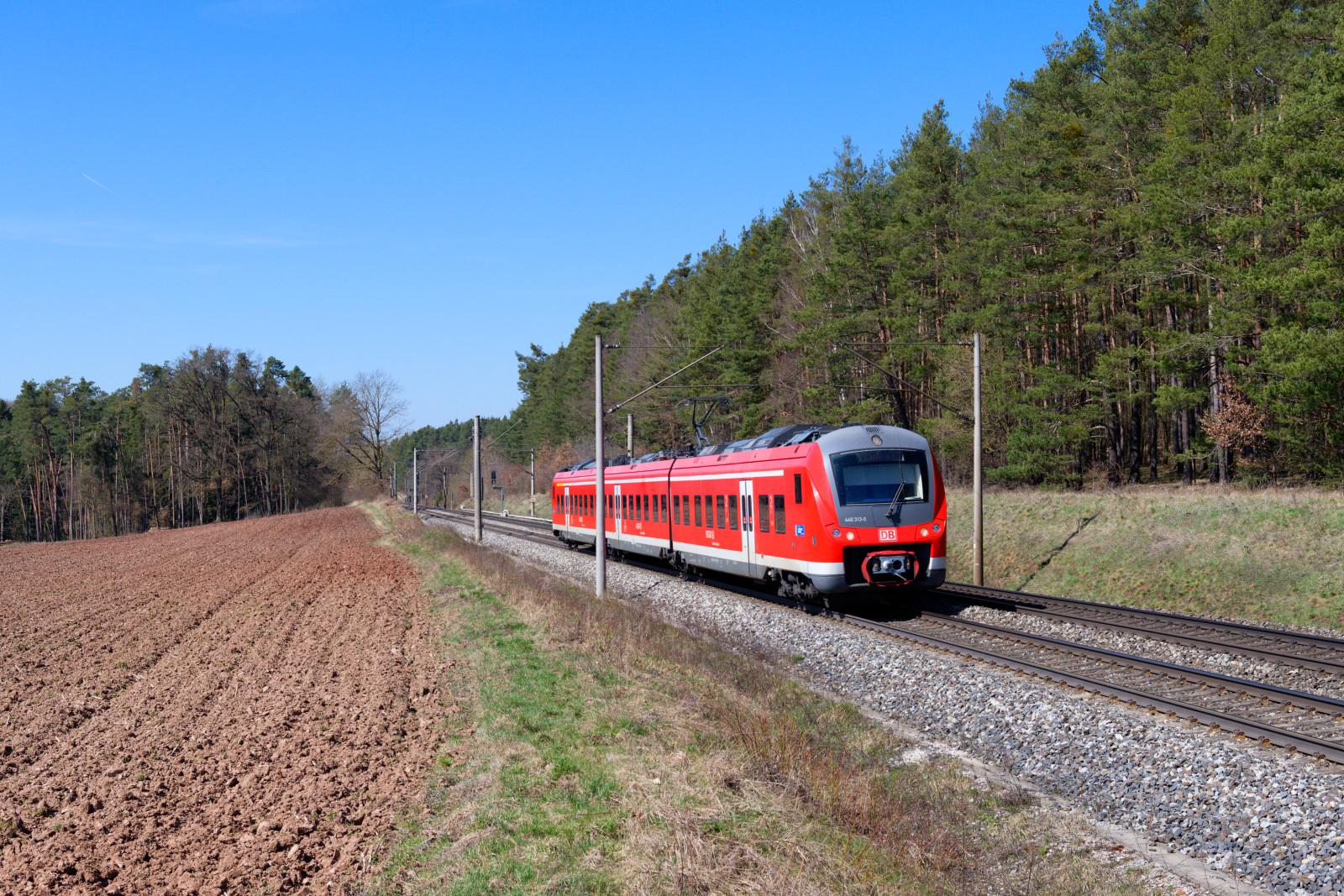 440 313 DB Regio als RB 58801 (Neustadt (Aisch) Bahnhof - Nrnberg Hbf) bei Hagenbchach, 30.03.2021