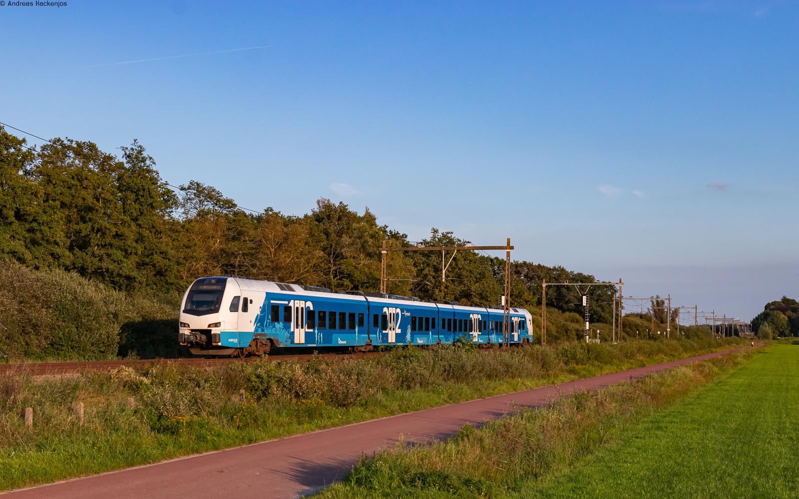 7407 als RE 7968 (Enschede - Zwolle) bei Zenderen 14.9.23