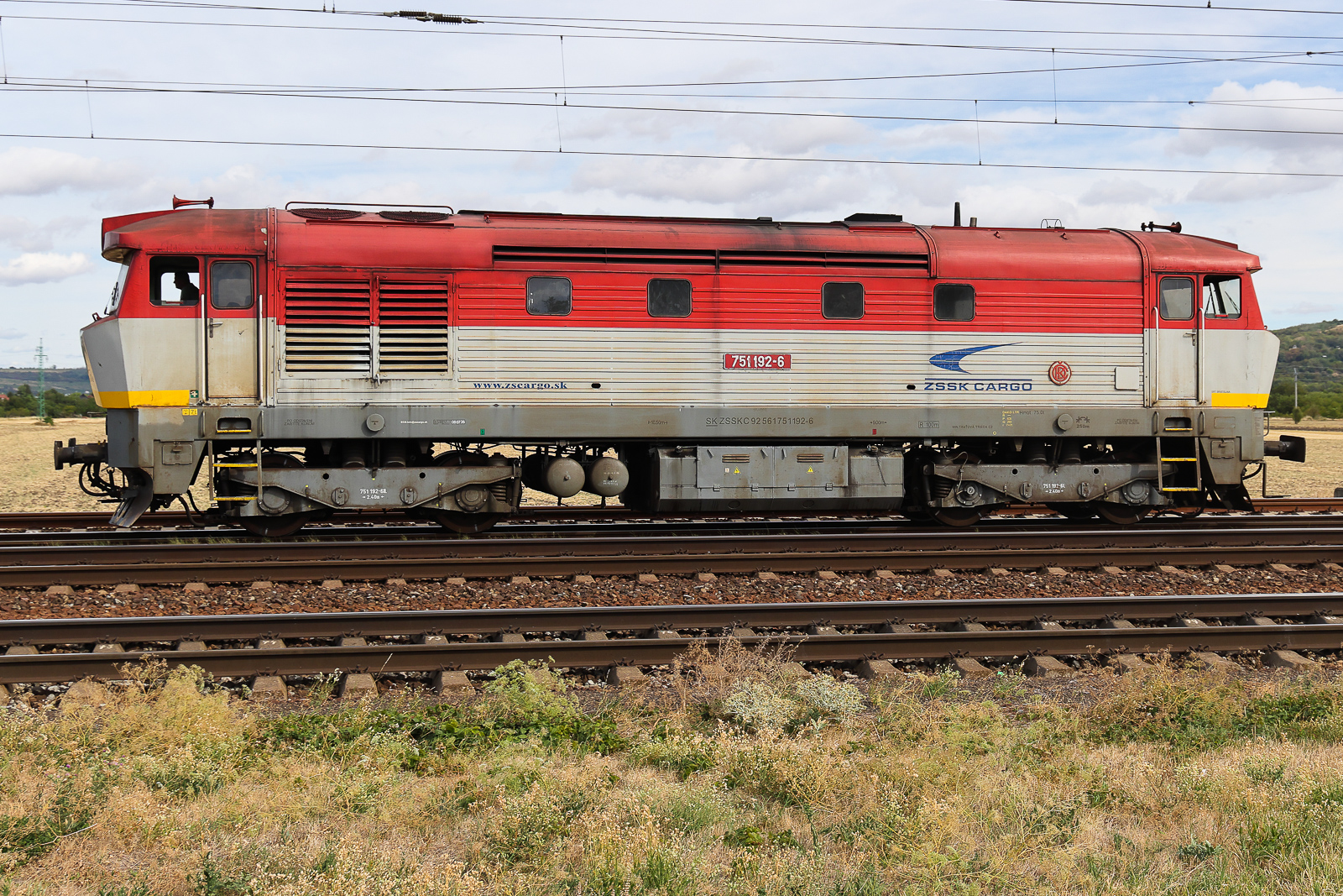 751 192 hat jetzt abgekuppelt in Leopoldov am 5 September 2026 und rangiert etwas südlich herum.