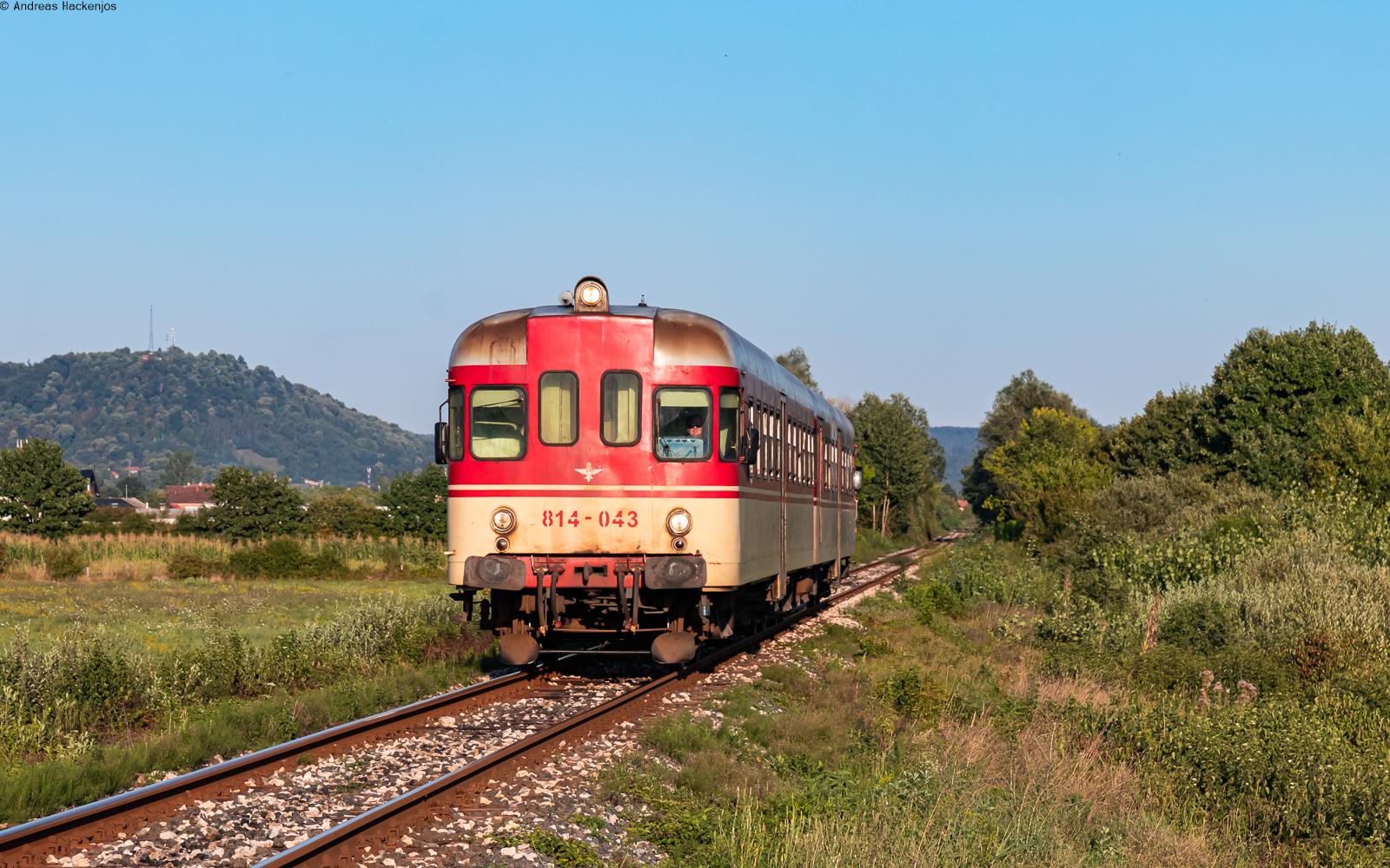 814 043 als P 6606 (Petrovo Novo - Doboj) bei Boljanić 27.8.25
