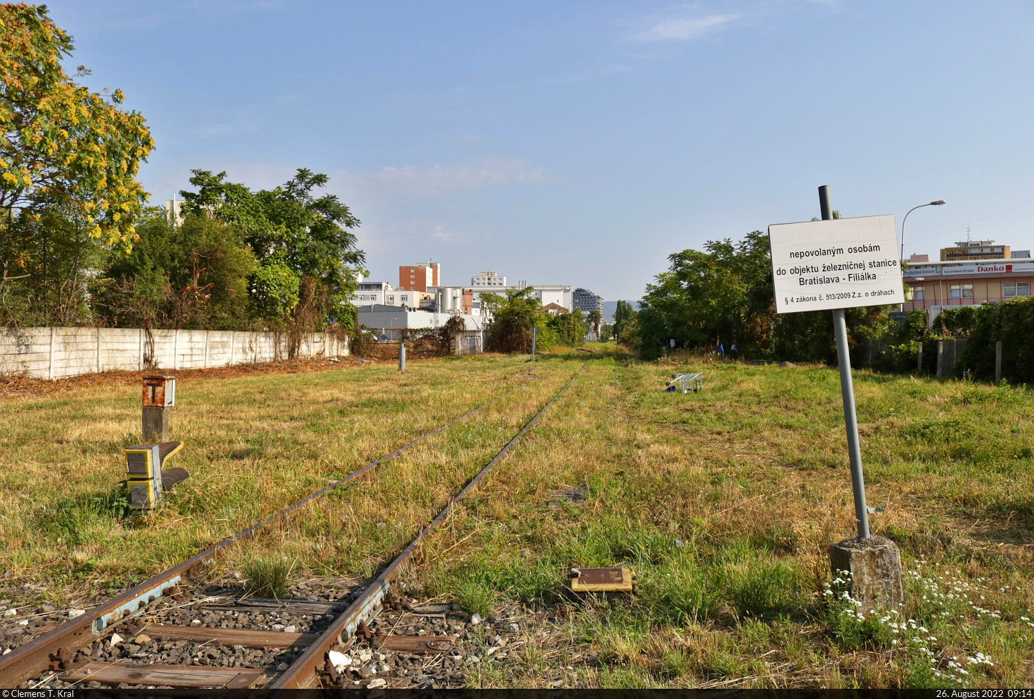 Anschlussgleise in Bratislava (SK), Blick von der Kreuzung Jarošova/Pionierska in nördlicher Richtung.

🕓 26.8.2022 | 9:14 Uhr
