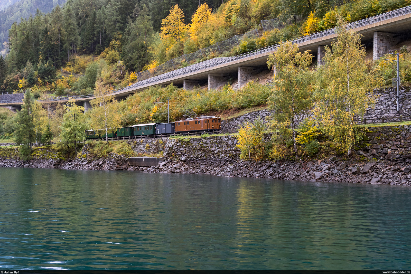 BC Ge 4/4 81 / Lago di Poschiavo, 9. Oktober 2022<br>
Abschiedsfahrten BB 81 am Bernina