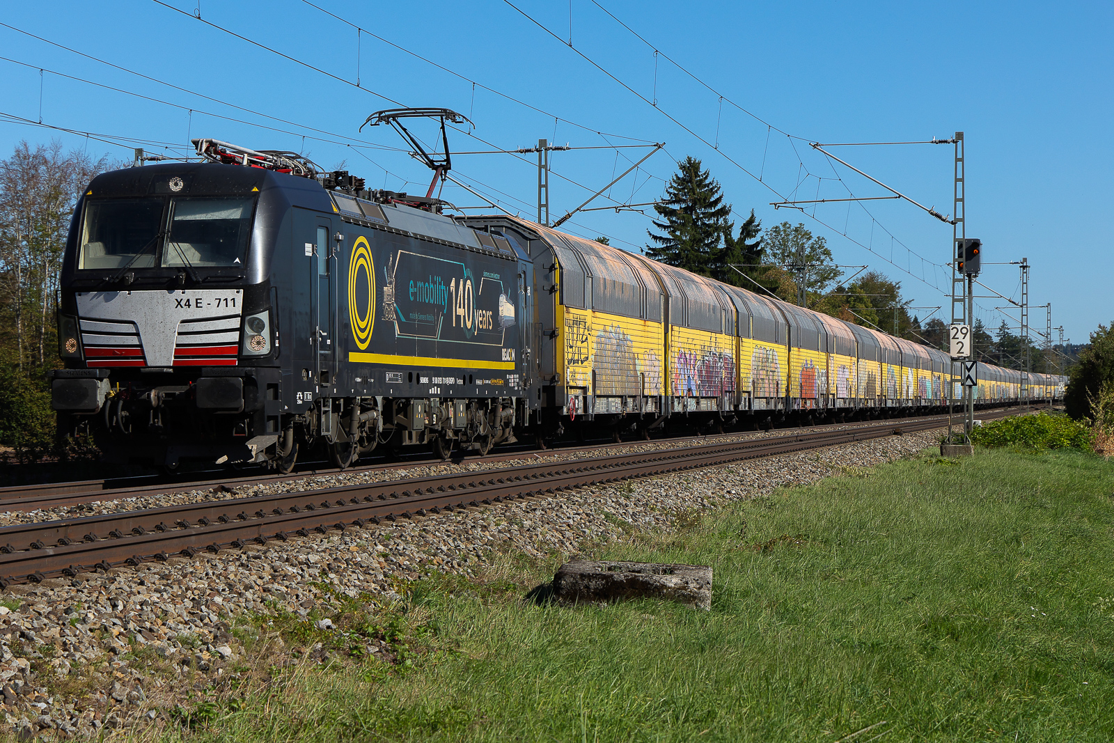 Beacon Werbelok Siemens Vectron 193 711  140 Years e-mobility  bei Eglharting am 26.09.26. 