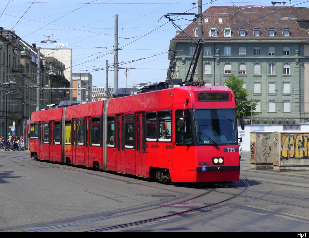 Bern Mobil - Be 4/8 735 unterwegs auf der Linie 3 in der Stadt Bern am 17.06.2023