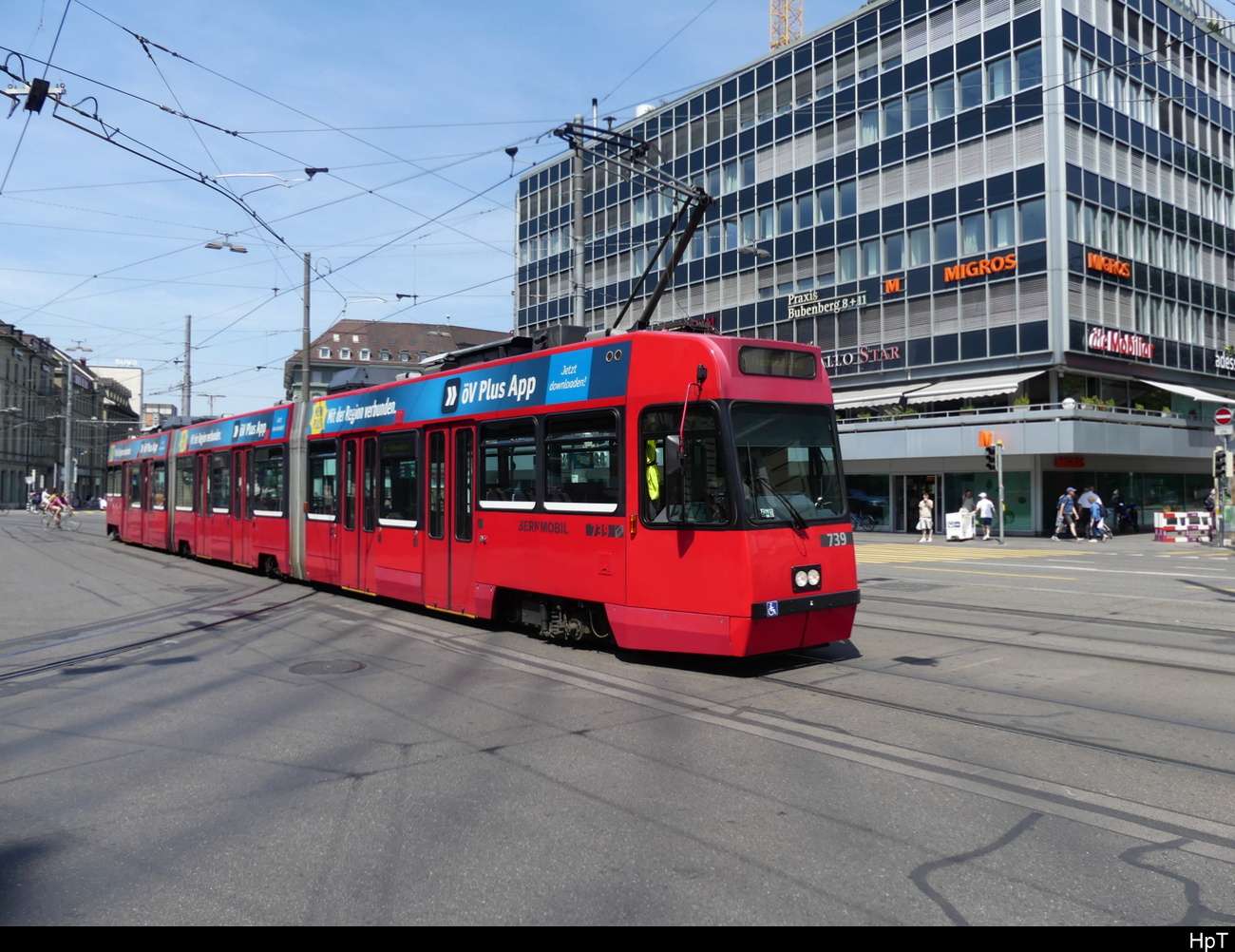 Bern Mobil - Be 4/8 739 unterwegs auf der Linie 6 in der Stadt Bern am 17.06.2023