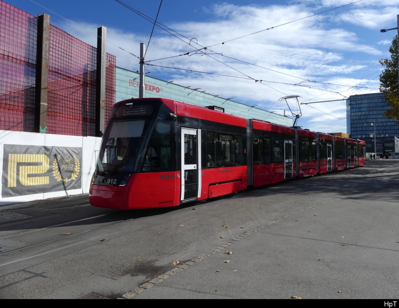 Bern Mobil - Tram Be 6/8 912 unterwegs als Shuttle von der Haltestelle Bern Wankdorf bis zum Depot Bolligenstrasse und wieder zurück zur Haltestelle Bern Wankdorf am 28.10.2023