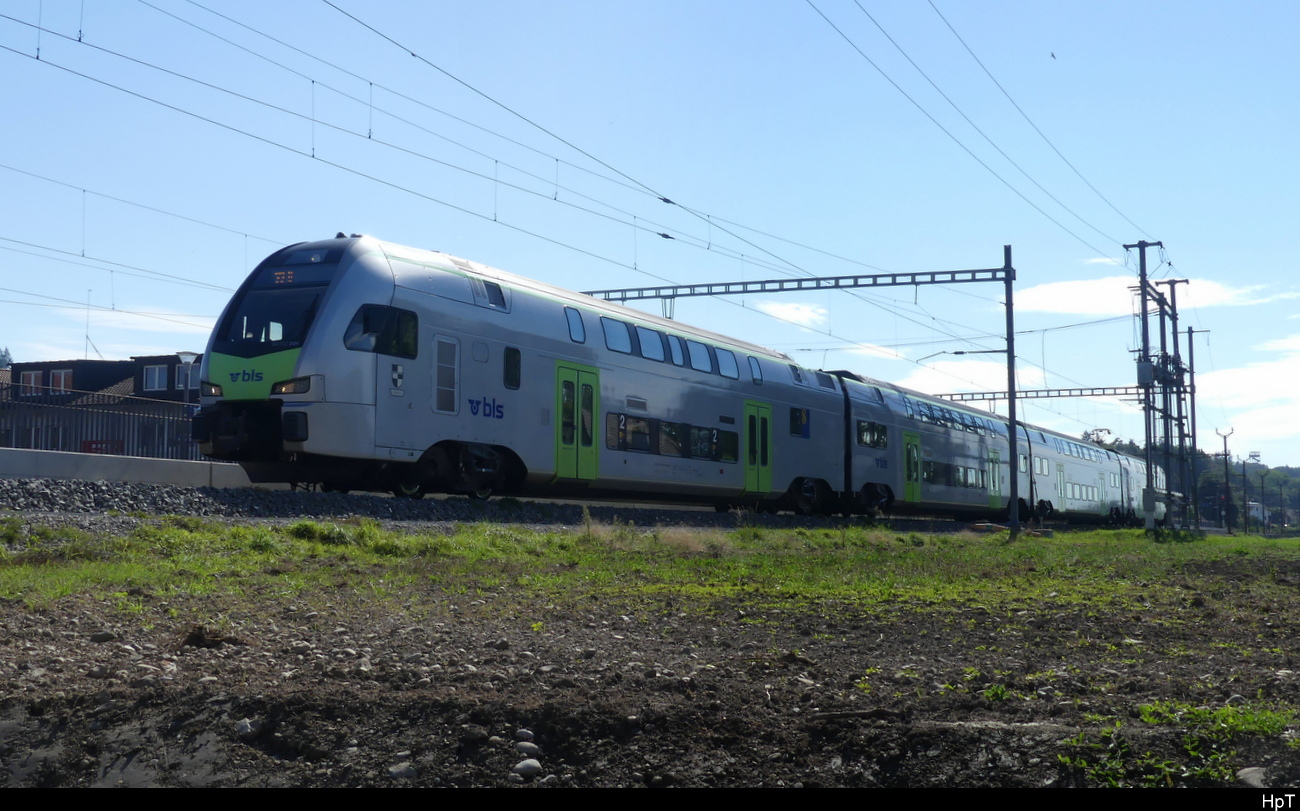 BLS - MUTZ  RABe 515 009 bei der durchfahrt in Busswil am 29.09.2023