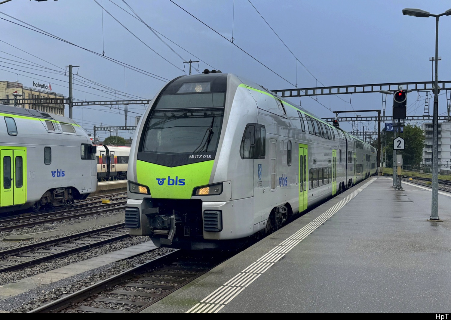 BLS - RABe 515 018 bei der einfahrt im Bhf. Biel am 20.08.2025