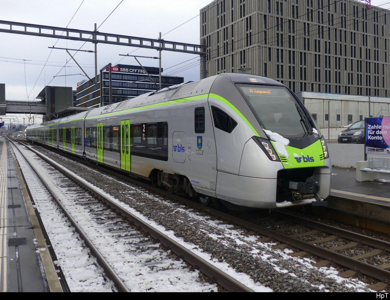 BLS - RABe 528 202-5 unterwegs als (S4) Regio nach Langnau im Bhf. Bern Wankdorf am 22.01.2024