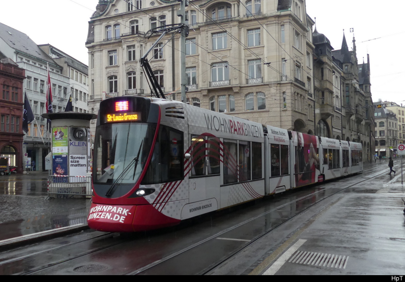 BLT - Be 6/10  187 unterwegs in der Stadt Basel am 04.12.20222