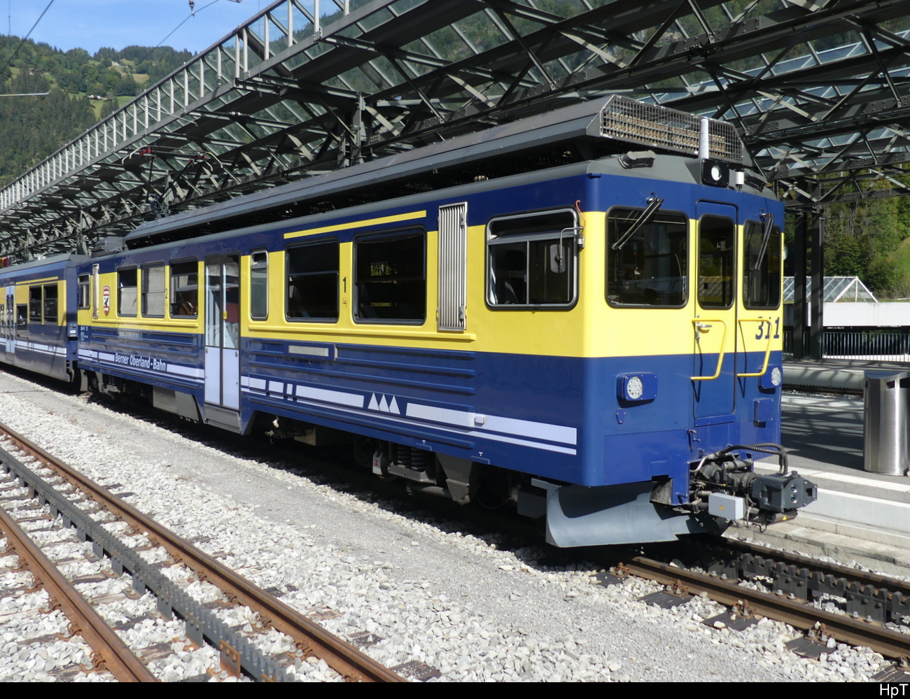 BOB - Triebwagen ABeh 4/4  311 im Bhf. Lauterbrunnen am 29.09.2023