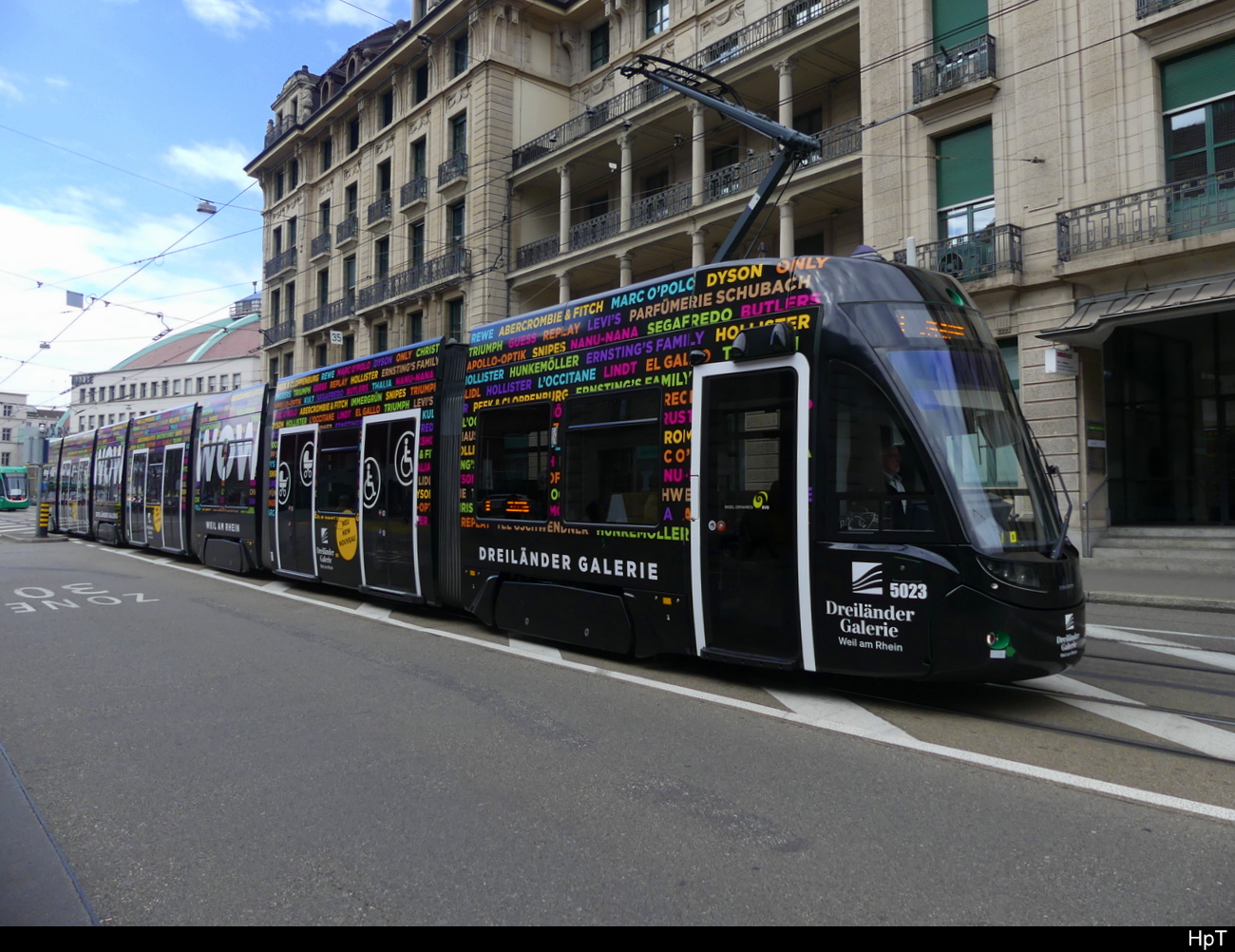 BVB - Be 6/8  5023 unterwegs in der Stadt Basel am 08.04.2023