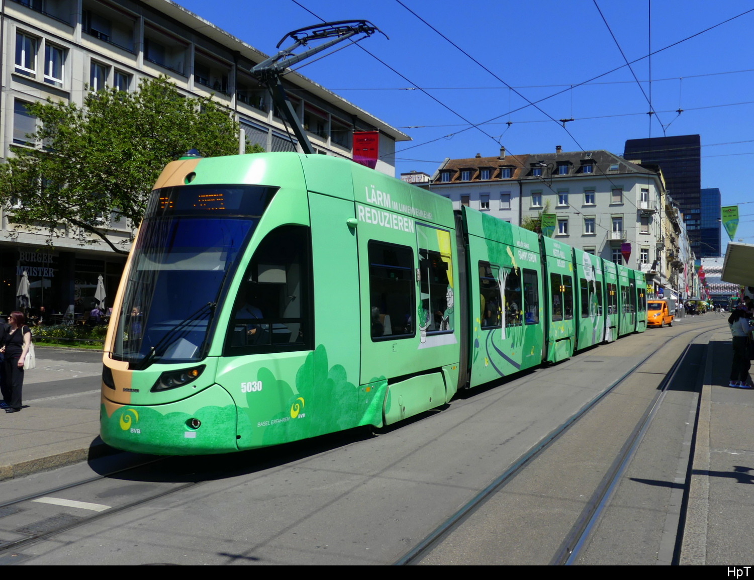 BVB - Tram Be 6/8  5030 mit Werbung unterwegs in Basel am 15.05.20258