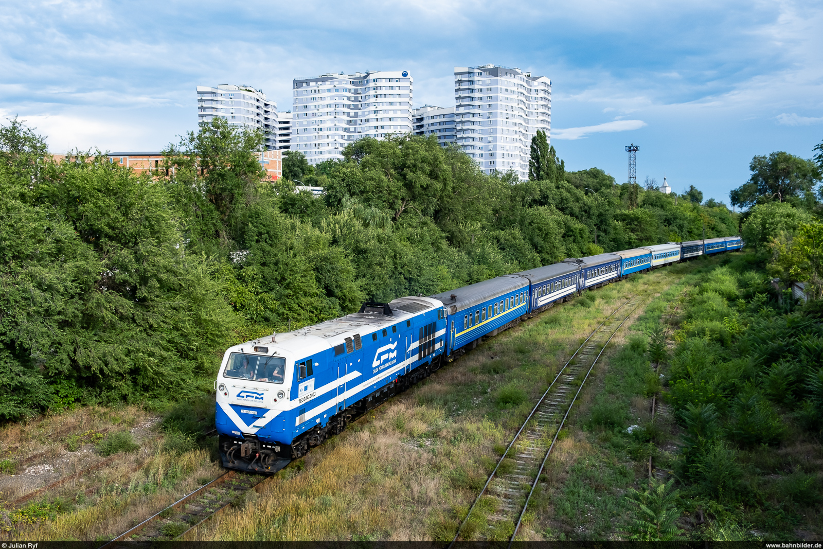 CFM TE33AC 3003 / Chișinău Visterniceni, 2. August 2023<br>
Nachtzug Chișinău - Kiev