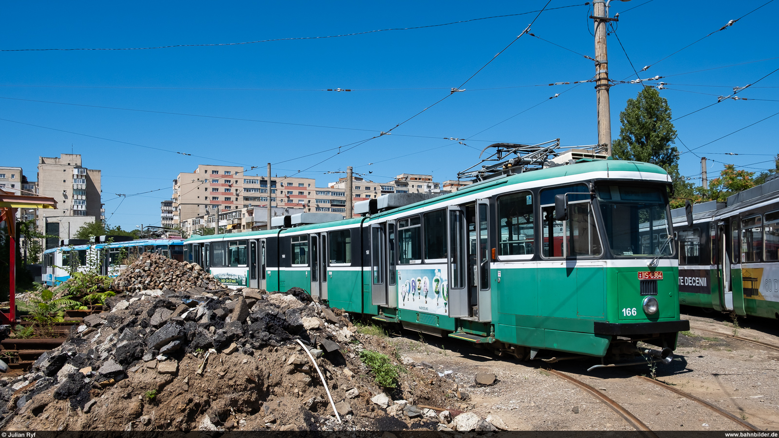 CTP Iași Be 8/8 166 / Depou Gara Iași, 3. August 2023<br>
ex BERNMOBIL<br>
Die letzten Be 8/8 aus Bern wurden in Iași im April 2023 eingesetzt. Seither stehen alle abgestellt und warten in unterschiedlichen Zuständen auf ihr weiteres Schicksal.