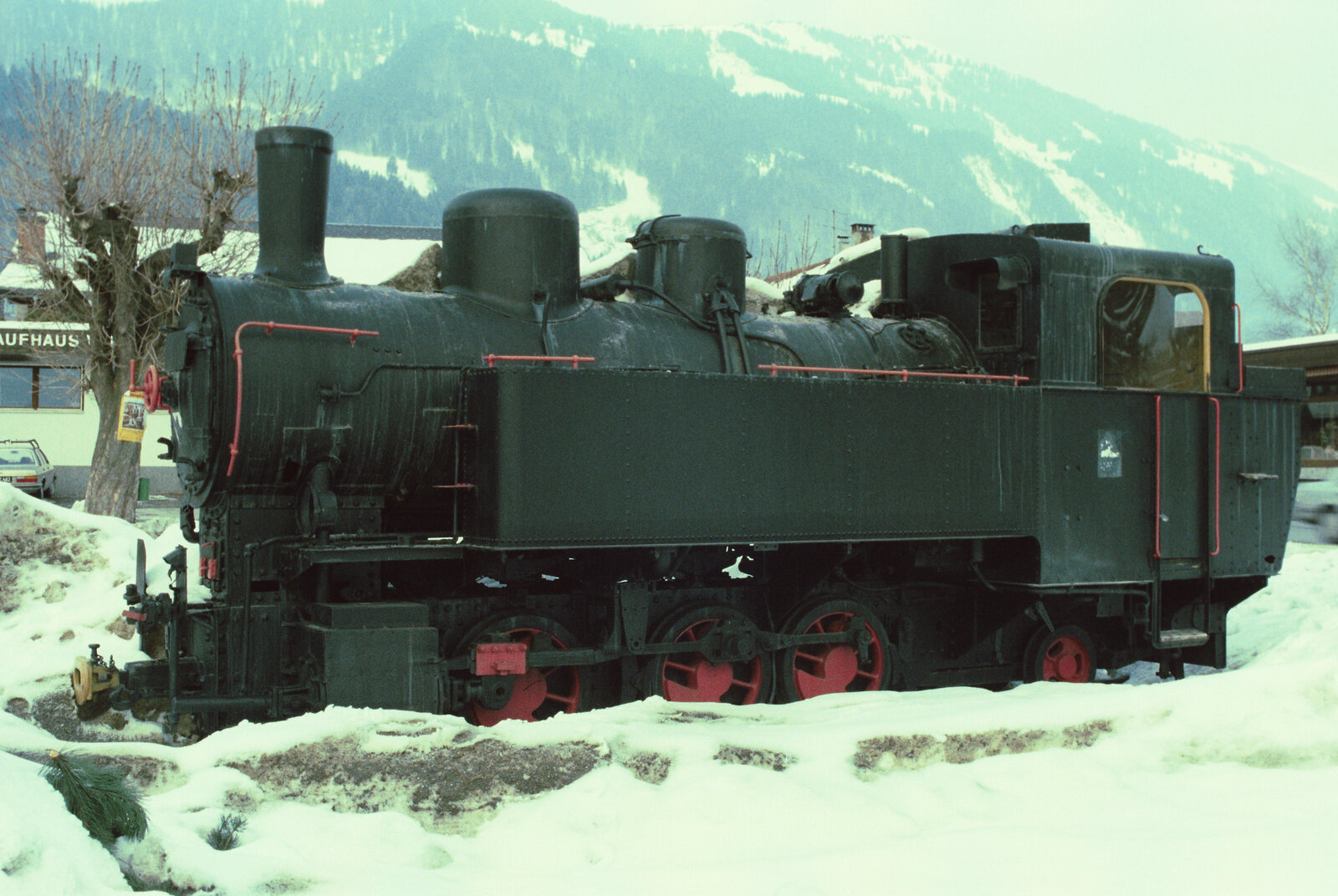 Dampflok der Bregenzerwaldbahn, nicht fahrfähig.
05.03.1984 