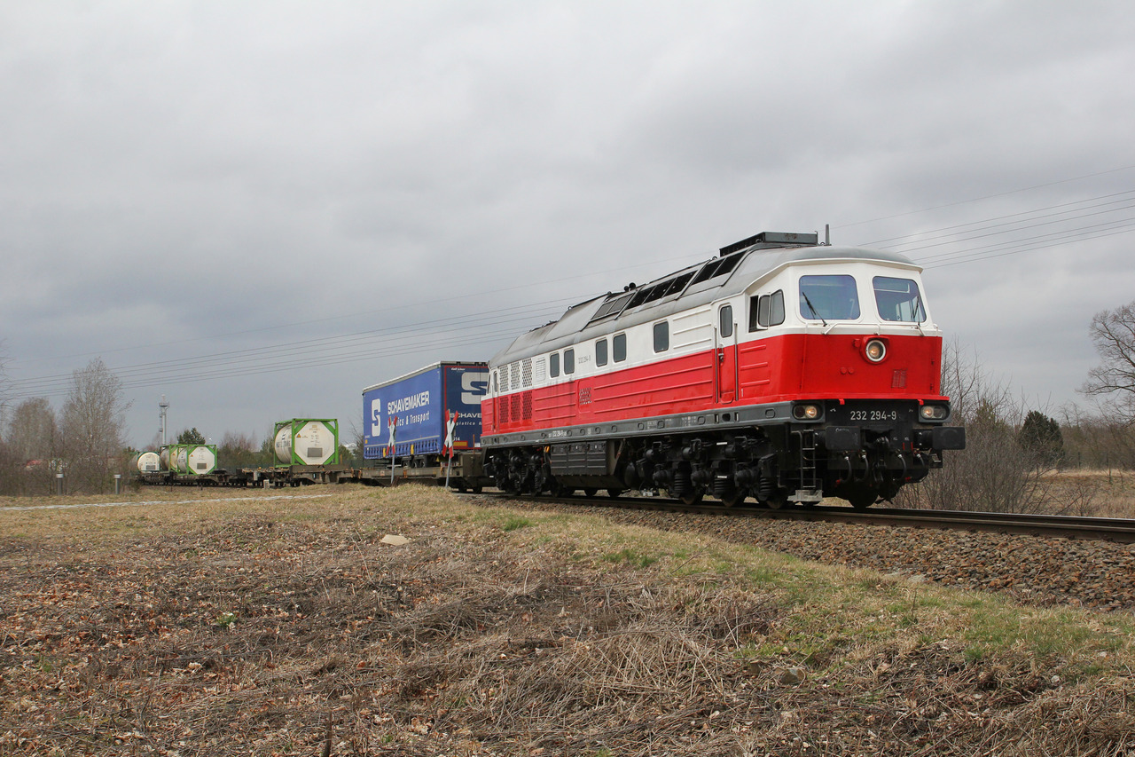 DB Cargo 232 294 // Schwarzheide (Bahnübergang Alte Flur) // 21. März 2016