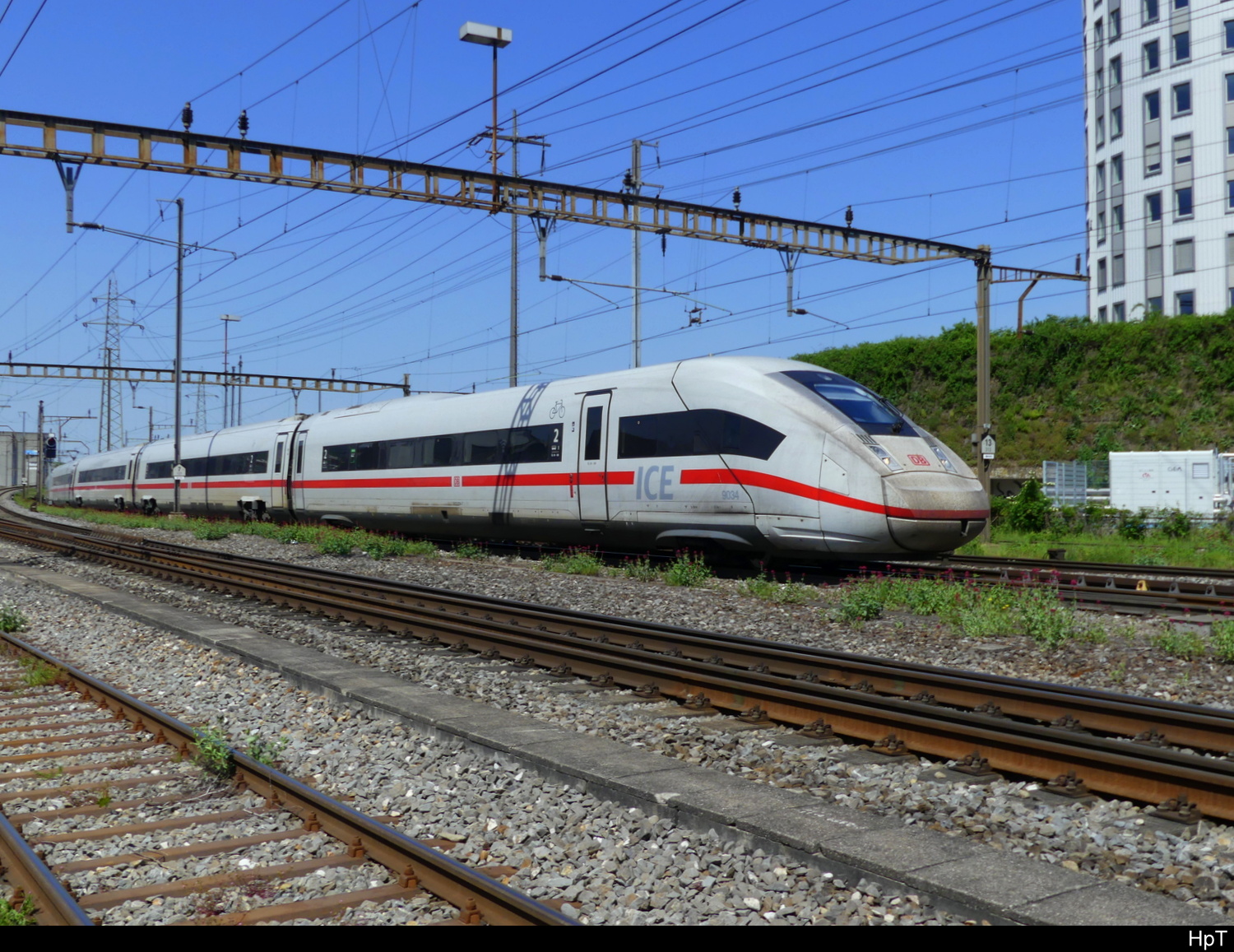 DB - ICE 412 034 unterwegs in Pratteln am 02.05.2025