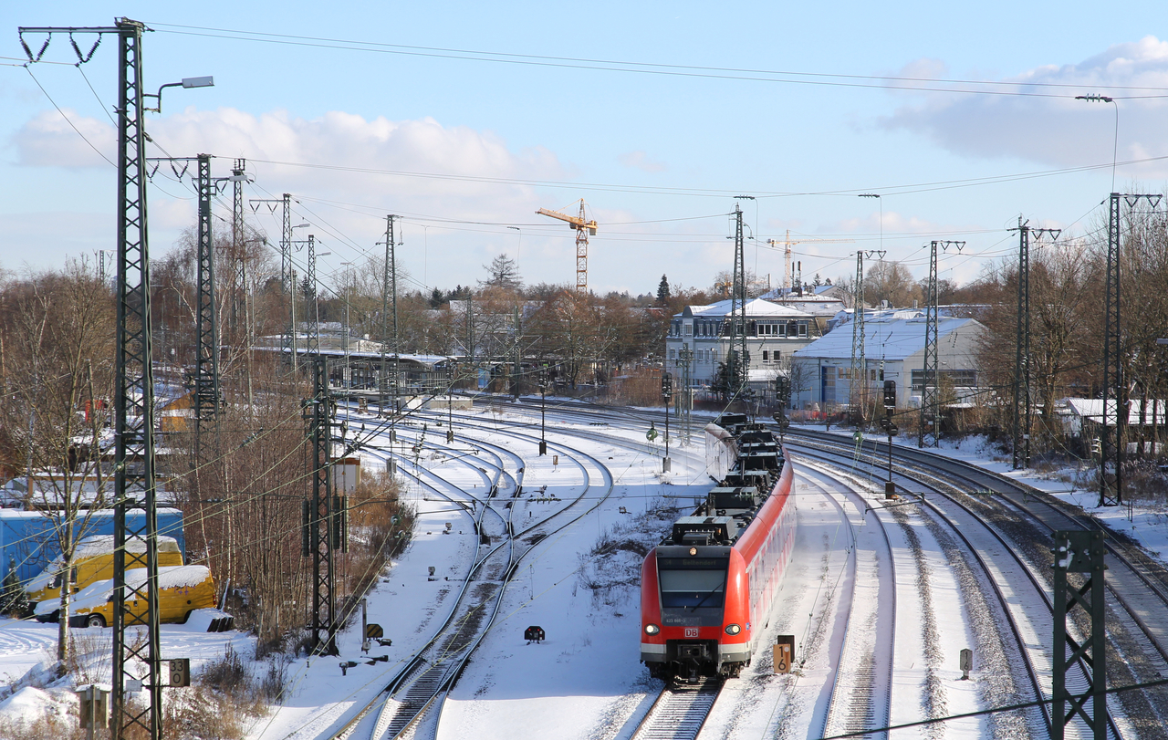 DB Regio 423 366 + 423 ___ // München-Trudering // 6. Januar 2017