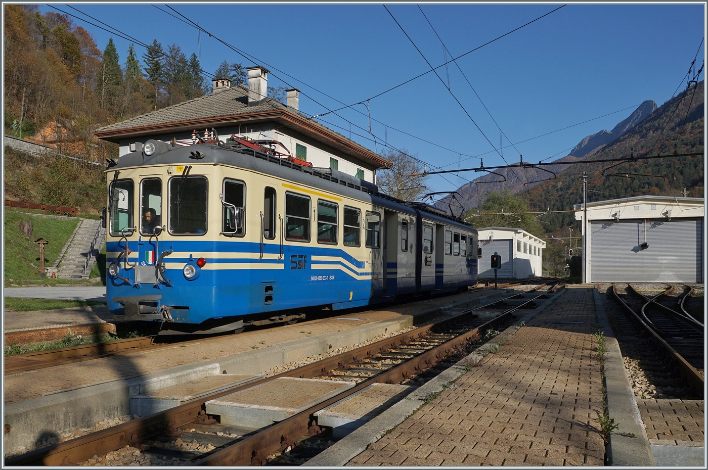 Der SSIF ABe 6 6 33 Sempione Ist Als R 265 Nach Re Angekommen Und Der SSIF ABe 6 6 33 Sempione Ist Als R 265 Nach Re Angekommen Und