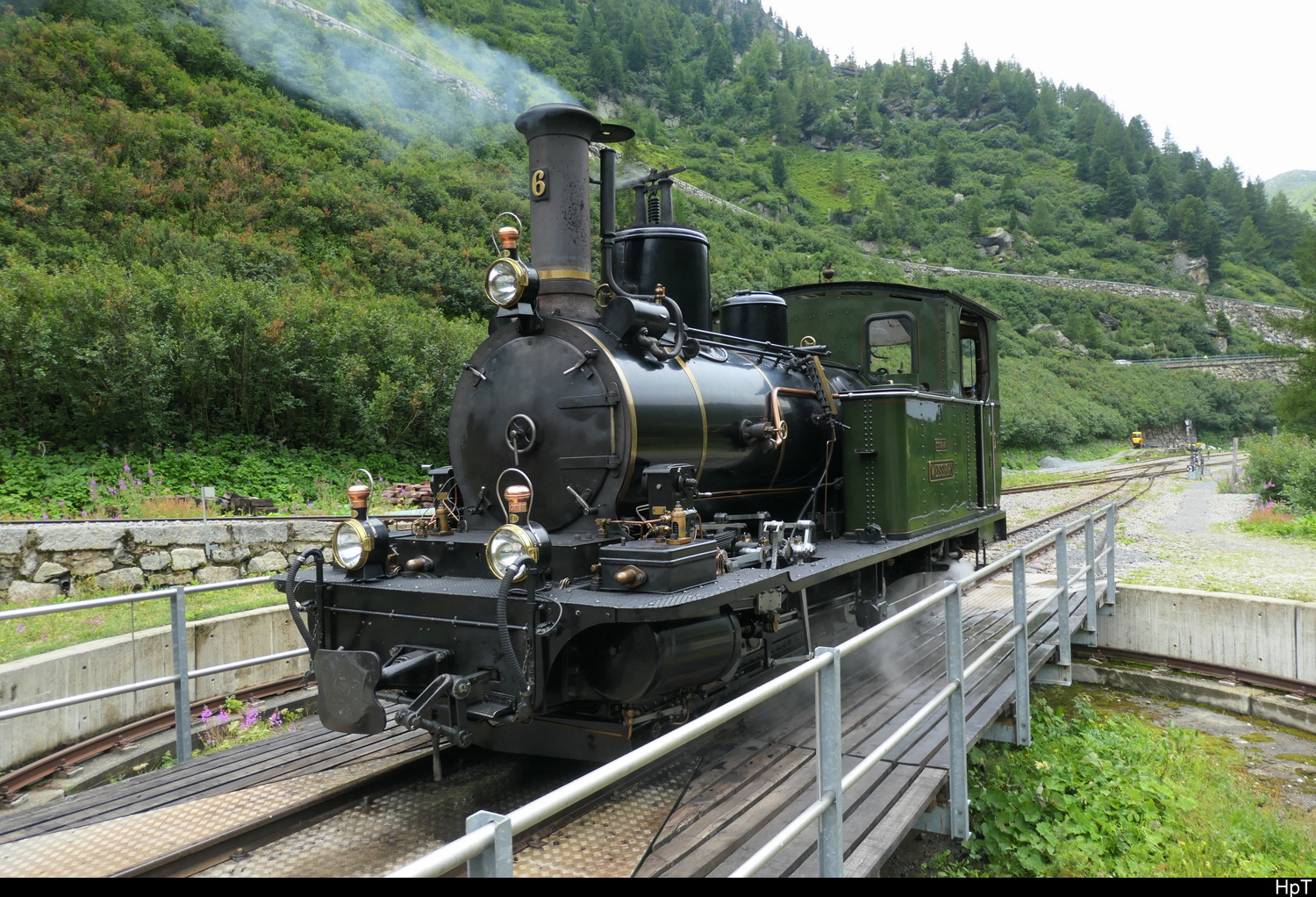 DFB - Dampflok HG 2/3 6 auf der Drehscheibe in Gletsch am 26.07.2026