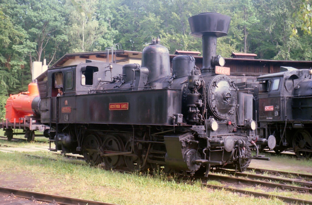 die 422.025, Erzherzog Karl, hier fotografiert im August 2006 im Eisenbahnmuseum Lužná u Rakovníka, war auch schon öfters Gast während des Dresdner Dampfloktreffens