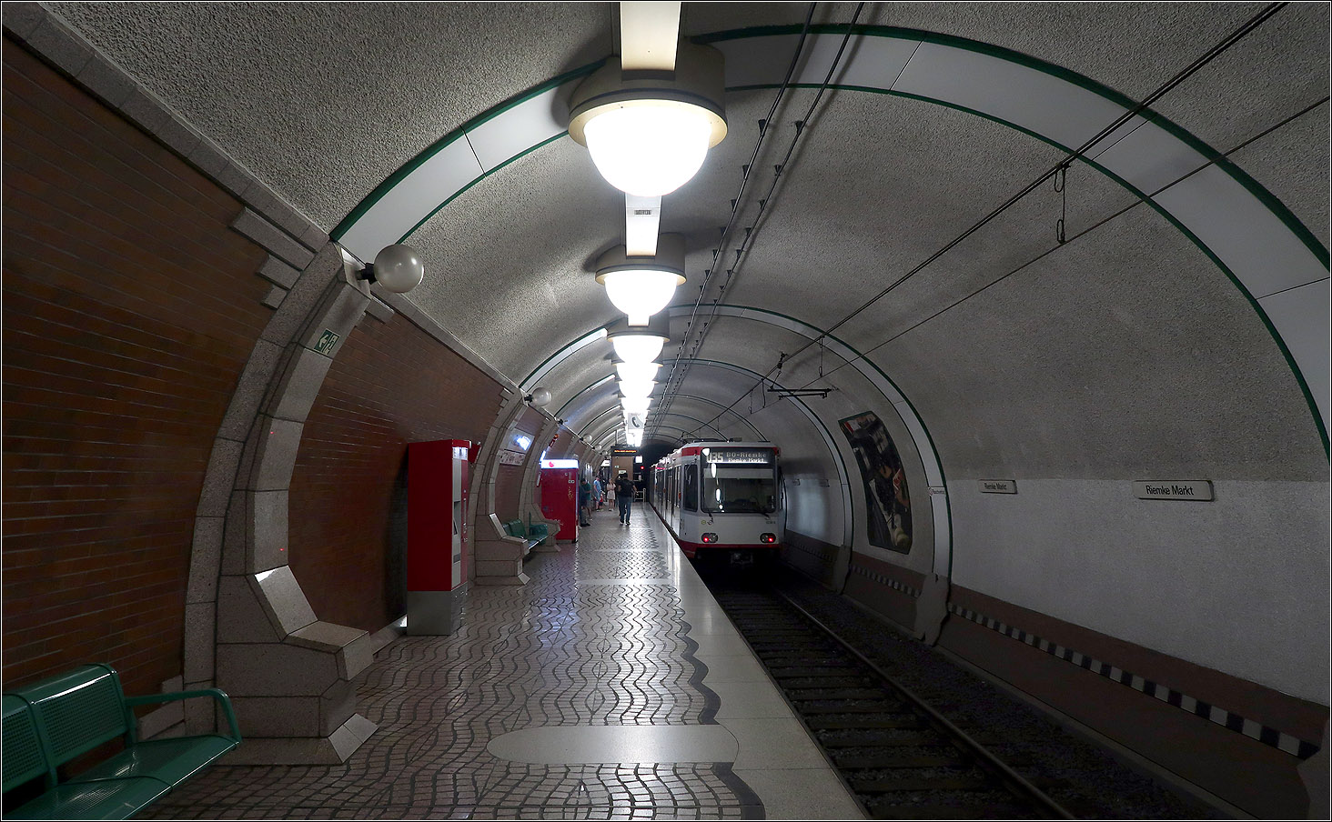 Die U35 von Herne nach Bochum Von den zehn UBahnhöfen der U35 in